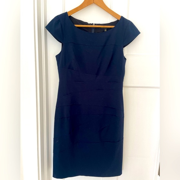 Cynthia Steffe dress with zipper back- size 6 - Picture 1 of 5
